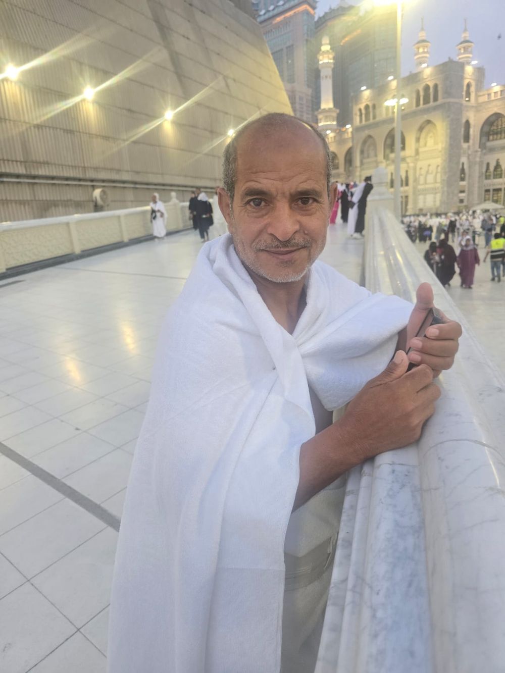 في ساحات المسجد الحرام قبل المغرب